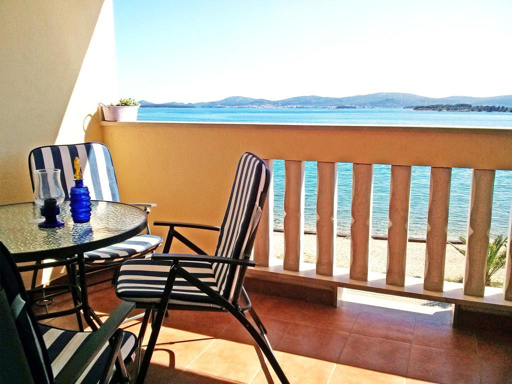 Beach Apartment Sveti Filip I Jakov - Turanj Buitenkant foto